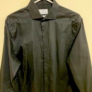 Ryan Seacrest black double cuff, cutaway collar button down dress in size 15.5